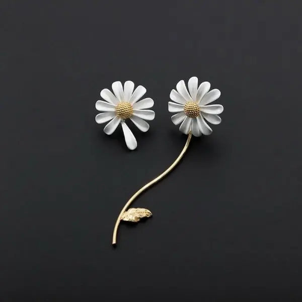 🌼 Conjunto Assimétricos de Margarida Liga de Zinco – Delicadeza