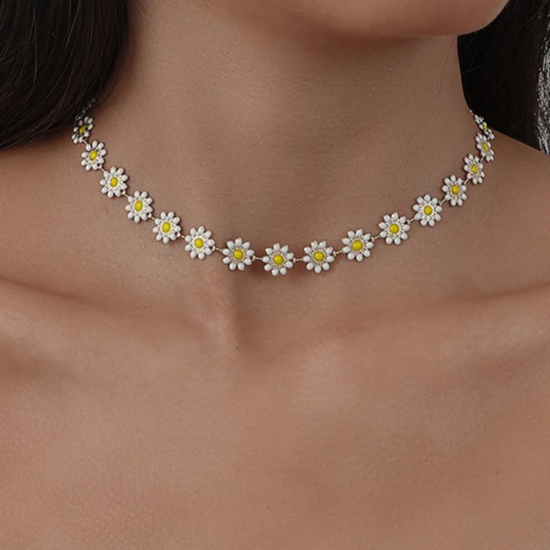 🌼 Choker Margarida em Liga de Zinco – Estilo Y2K com Toque K-Popy Gift Y2K Accessories