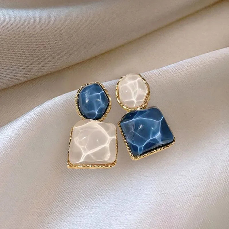 💙 Brincos Coração Azul com Zircônia – Brilho e Elegância ✨