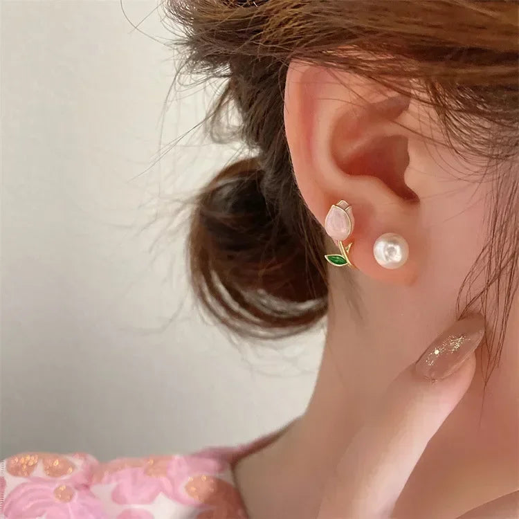 Brincos de Pérola e Esmalte Flor de Tulipa para Mulheres - Joias de Casamento Elegantes