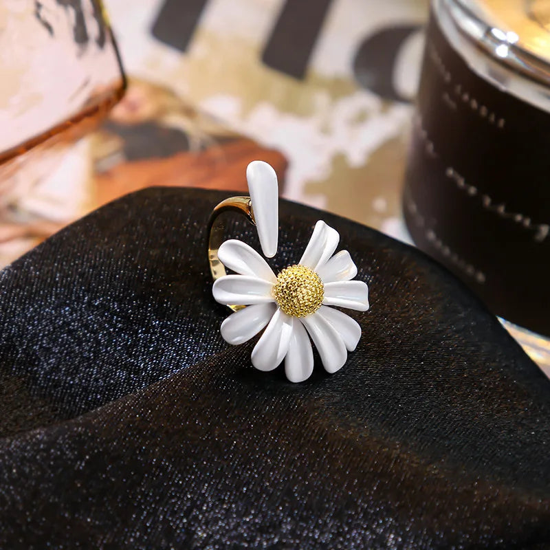 🌼 Anel Vintage em Liga de Zinco – Design Margarida Ajustável e muitos outros