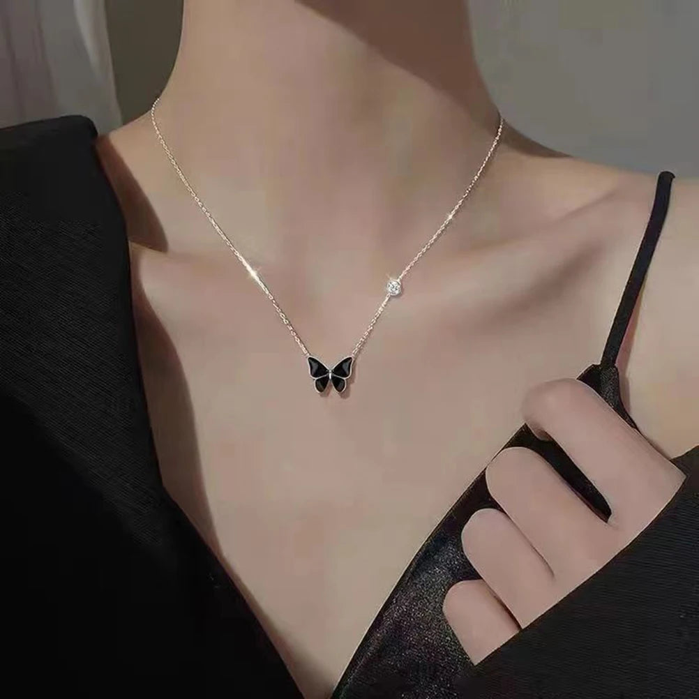 Colar Borboleta Dourado - Joia de Aço Inoxidável
