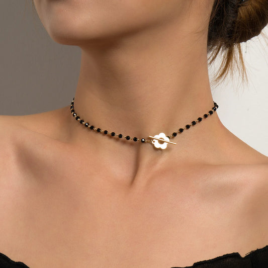 ✨ Colar Choker Luxuoso com Pérolas e Fecho Flor OT ✨
